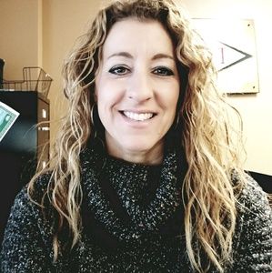 Meet your Posher, Carrie